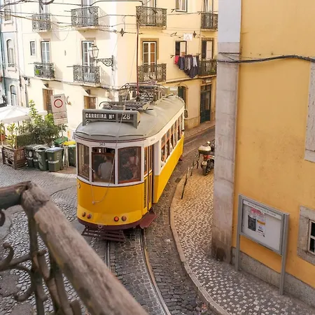 아파트 Svii - Romantic Alfama Retreat In Historic